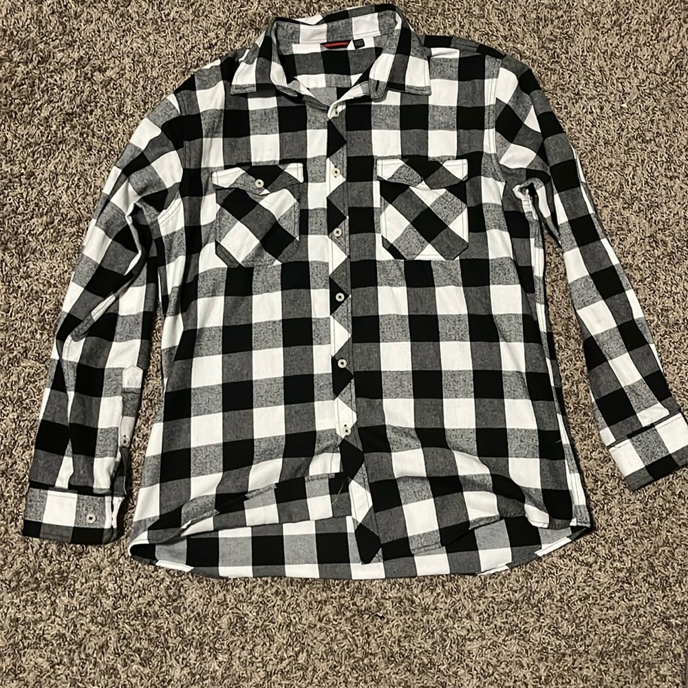 Black Plaid colar button shirt